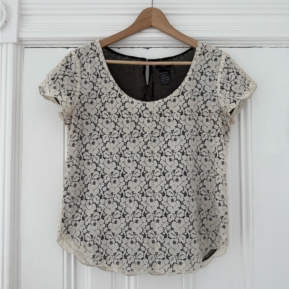 🦊 Cream and Black Floral Lace Blouse - Talula for Aritzia